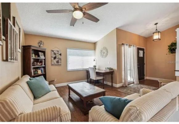 Home Office, Interior, Living room, Pendant Lights, Wood Texture Flooring