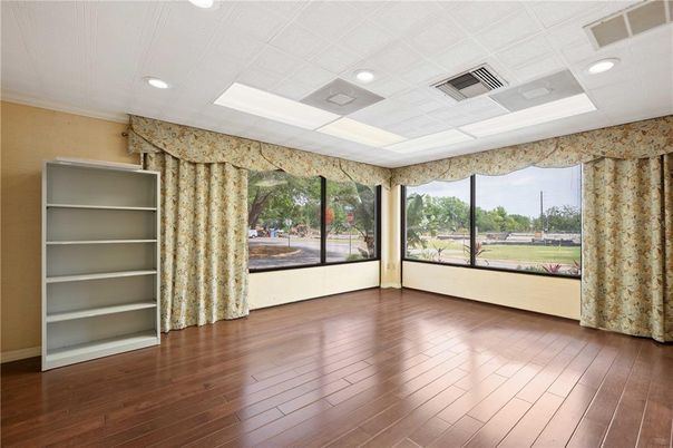 Empty room, Interior, Recessed Lighting, Wood Texture Flooring