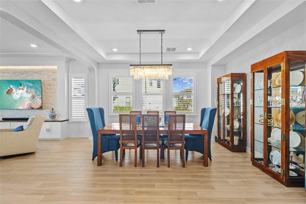 Chandelier, Dining room, Interior, Recessed Lighting, Wood Texture Flooring