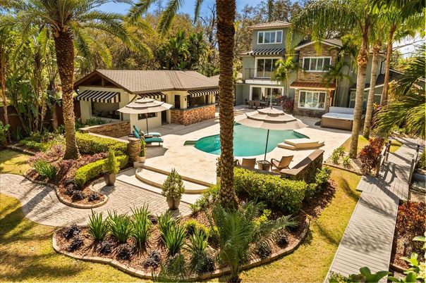 Exterior, Pool