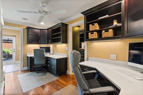 Home Office, Interior, Recessed Lighting, Wood Texture Flooring