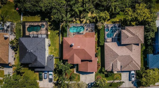 Exterior, Drone