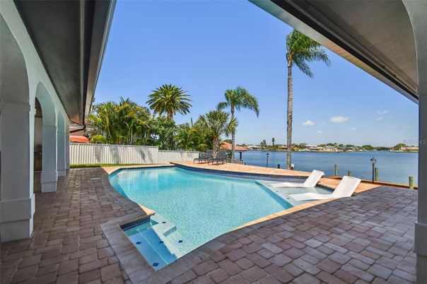 Exterior, Pool, Water