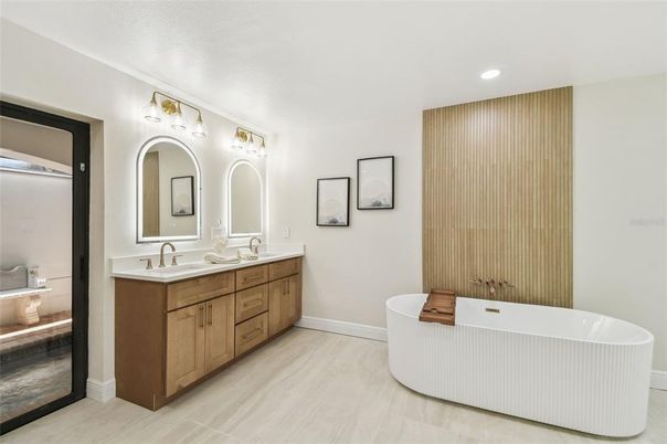 Bathroom, Dual Sink Vanities, Free Standing Baths, Interior, Recessed Lighting