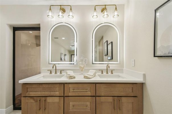 Bathroom, Dual Sink Vanities, Interior