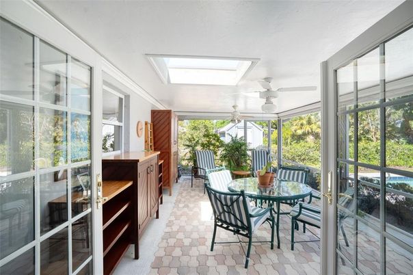 Dining room, Interior, Sun Room