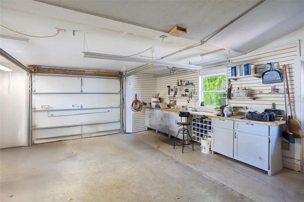 Garage, Interior