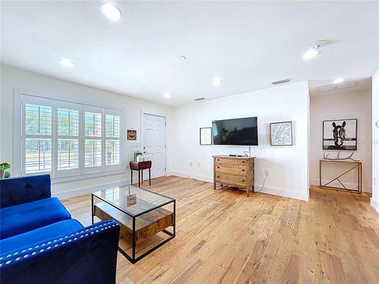 Interior, Living room, Recessed Lighting, Wood Texture Flooring