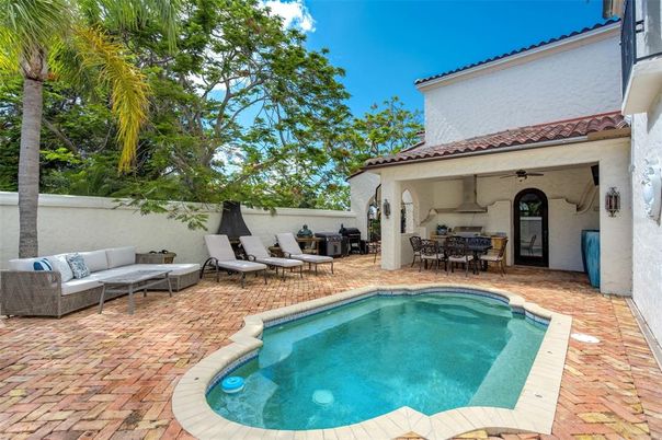 Exterior, Pool