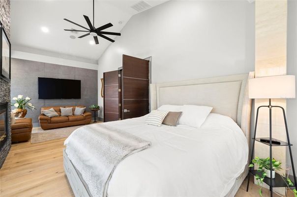Bedroom, Interior, Pendant Lights, Recessed Lighting, Wood Texture Flooring