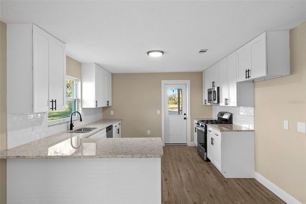 Interior, Kitchen, Recessed Lighting, Wood Texture Flooring