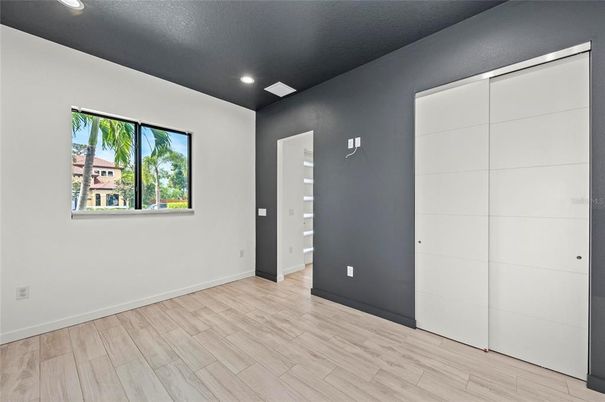 Empty room, Interior, Recessed Lighting, Wood Texture Flooring