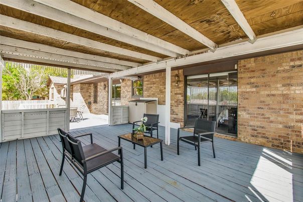 Exterior, Wood Texture Flooring