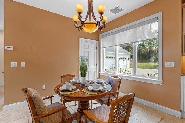 Chandelier, Dining room, Interior