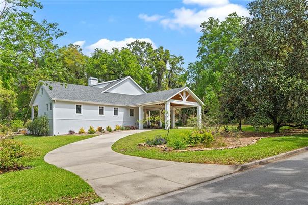 Backyard, Exterior, Facade, Ranch