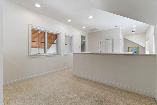 Empty room, Interior, Recessed Lighting