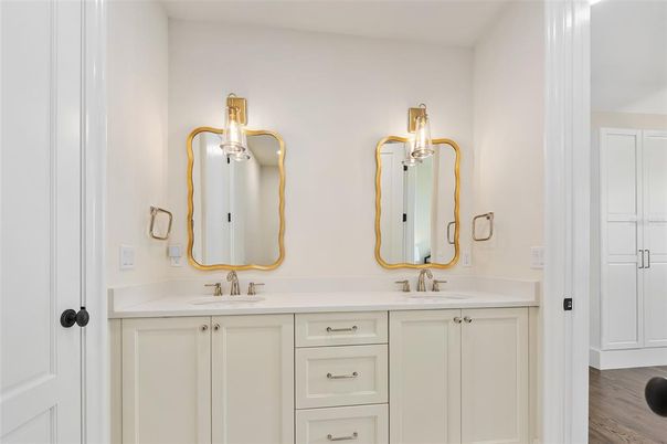 Bathroom, Dual Sink Vanities, Interior, Wood Texture Flooring