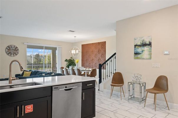 Dining room, Interior, Kitchen, Marble, Pendant Lights, Stainless Steel Appliances