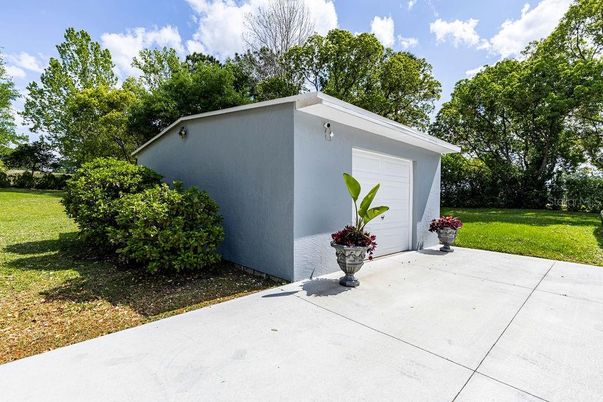 Backyard, Detached Garage, Exterior