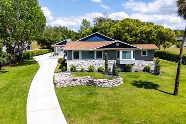 Backyard, Exterior, Facade, Ranch