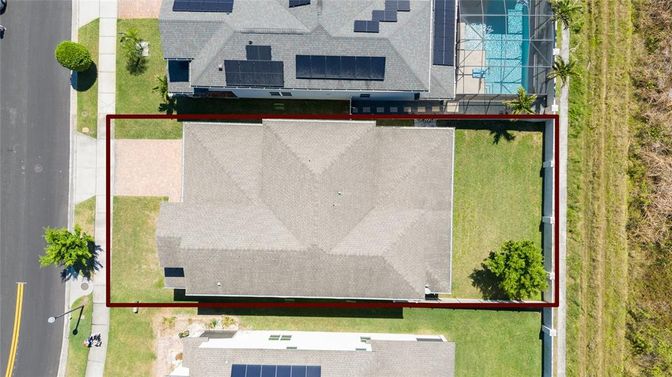 Exterior, Drone
