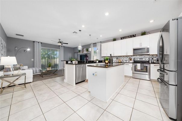 Dining room, Interior, Kitchen, Living room, Pendant Lights, Recessed Lighting, Stainless Steel Appliances