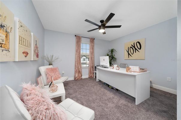 Home Office, Interior