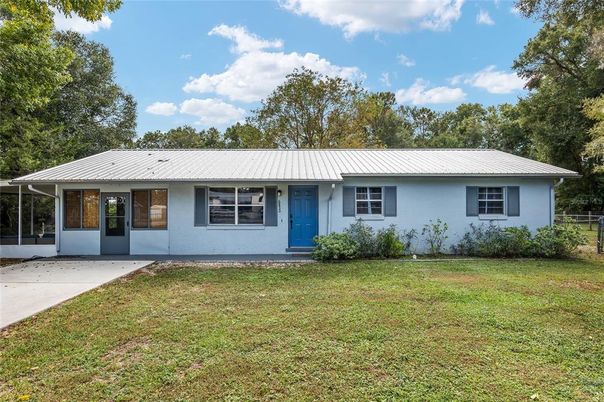 Backyard, Exterior, Facade, Ranch