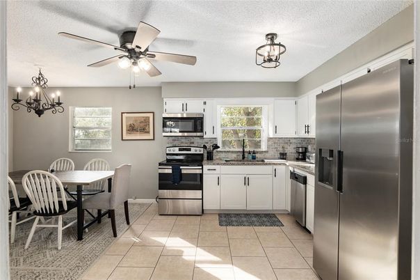Dining room, Interior, Kitchen, Stainless Steel Appliances