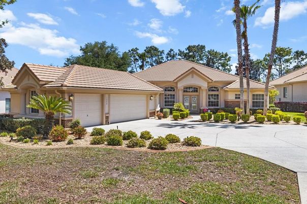 Attached, Backyard, Exterior, Facade, Ranch
