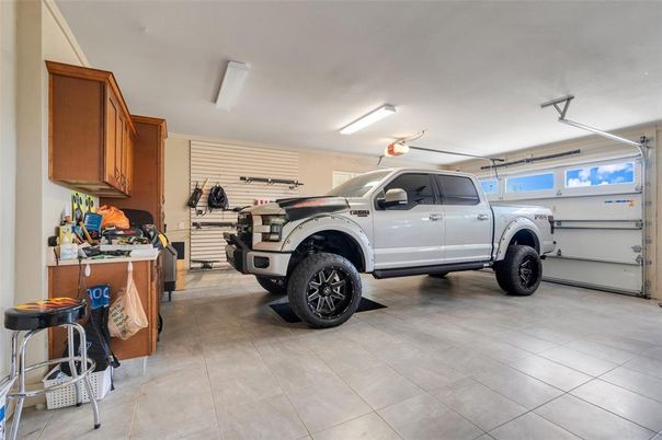 Garage, Interior