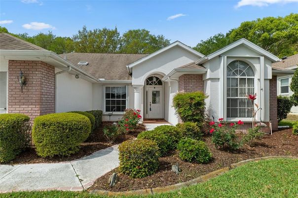 Exterior, Facade, Brick Facade, Ranch