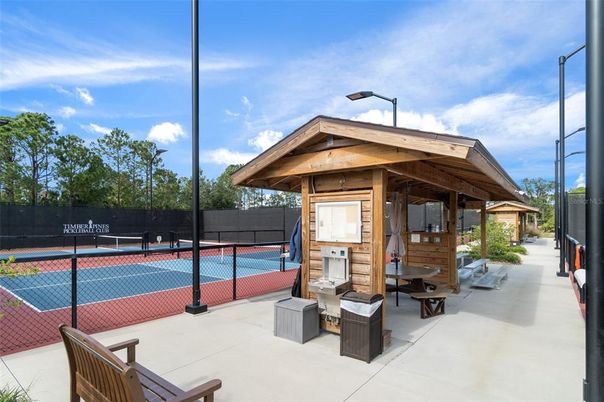 Exterior, Tennis Courts