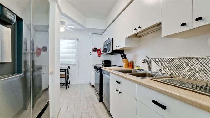 Interior, Kitchen, Wood Texture Flooring