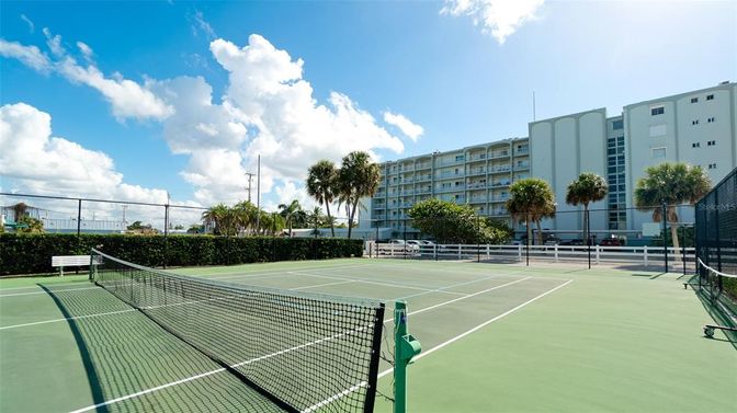 Exterior, Tennis Courts