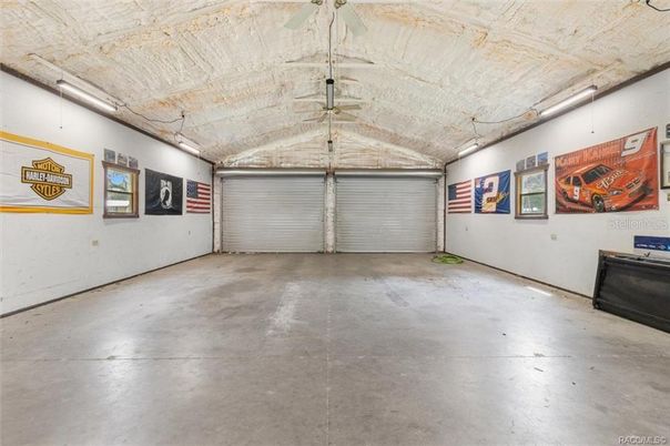 Garage, Interior
