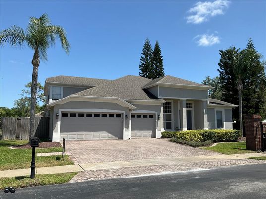 Attached, Exterior, Facade, Ranch