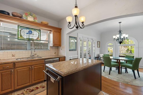 Chandelier, Dining room, Interior, Kitchen, Pendant Lights, Wood Texture Flooring