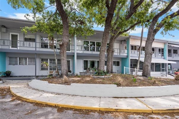 Exterior, Facade, Condo Building