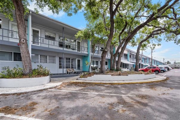 Exterior, Facade, Condo Building