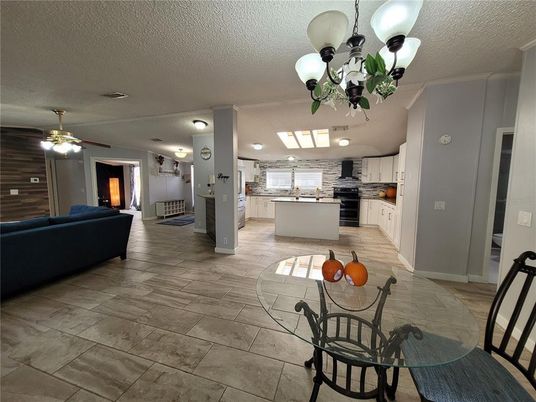 Chandelier, Dining room, Interior, Kitchen, Living room, Stainless Steel Appliances