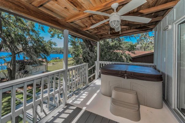 Exterior, Hot Tub