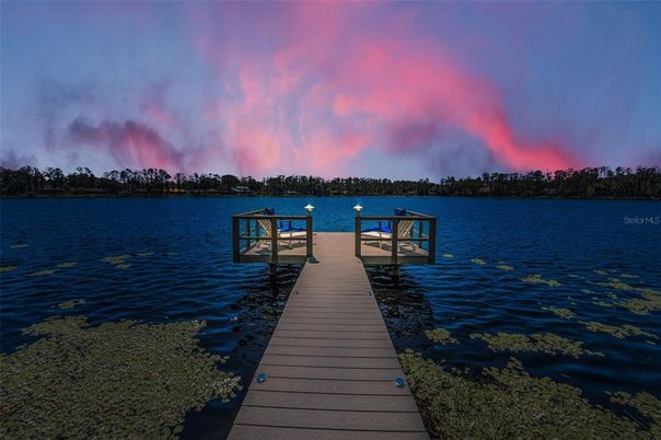 Exterior, Lake