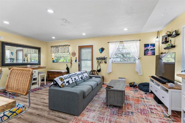 Interior, Living room, Recessed Lighting, Wood Texture Flooring