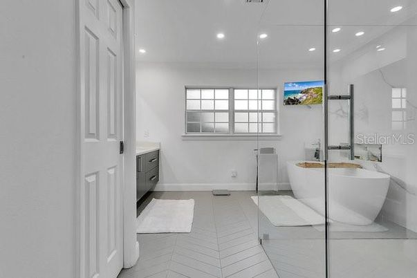 Bathroom, Free Standing Baths, Interior, Marble Walls, Recessed Lighting
