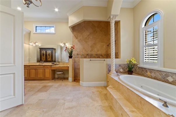 Bathroom, Interior, Recessed Lighting
