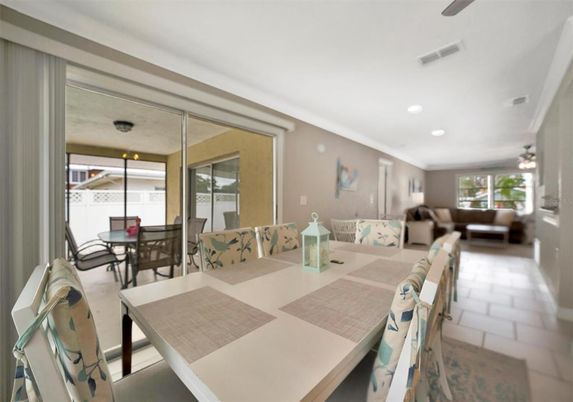 Dining room, Interior, Living room, Recessed Lighting