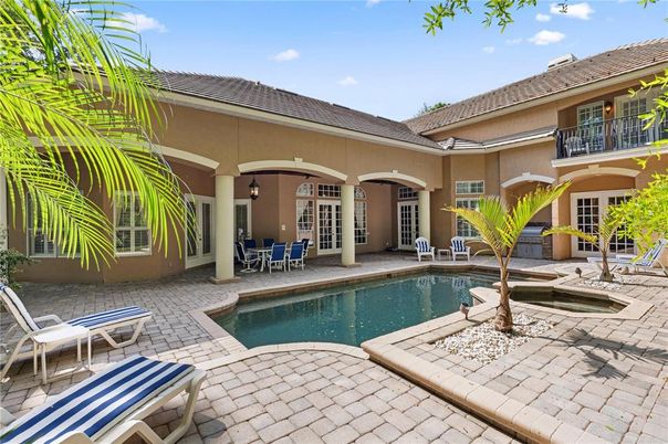 Exterior, Pool