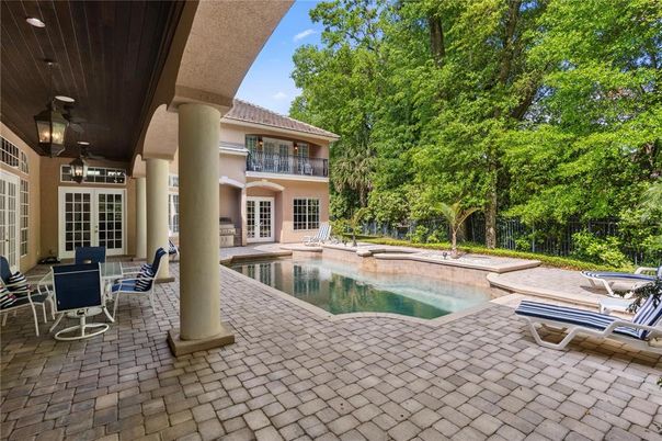 Exterior, Pool