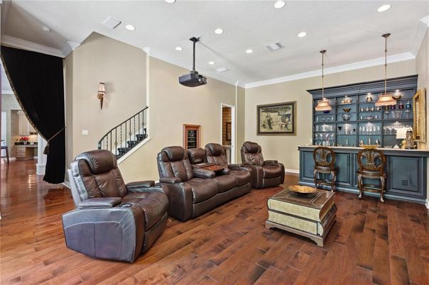 Interior, Living room, Pendant Lights, Recessed Lighting, Wood Texture Flooring